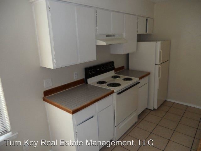 Building Photo - 3200 Matthews Dr