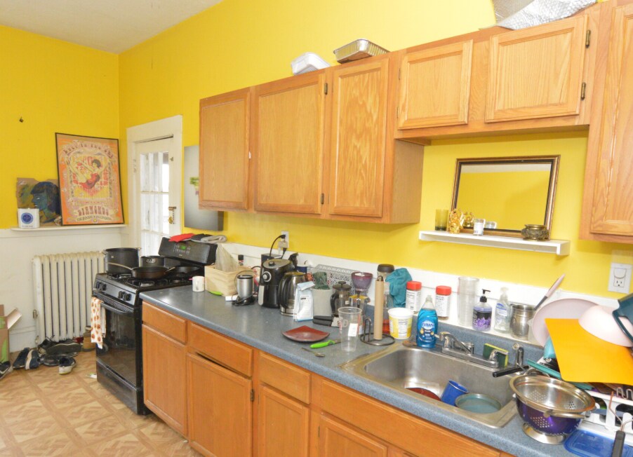 Primary Photo - 32 Linden St