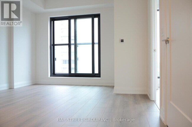 Building Photo - 20 Soudan Ave