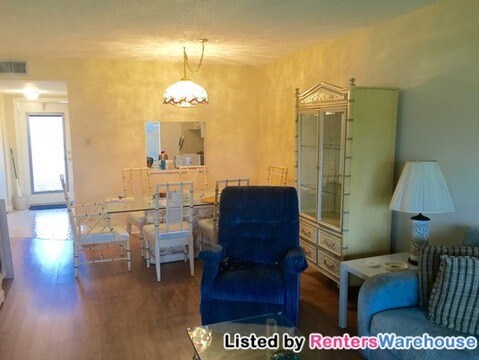 Foto del edificio - 7355 NW 4th Pl