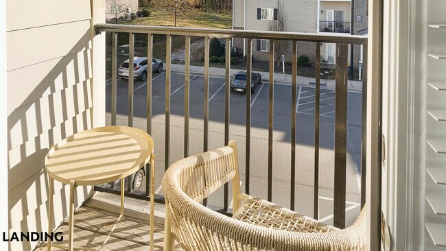 Foto del edificio - 100 Waterstone Park Cir