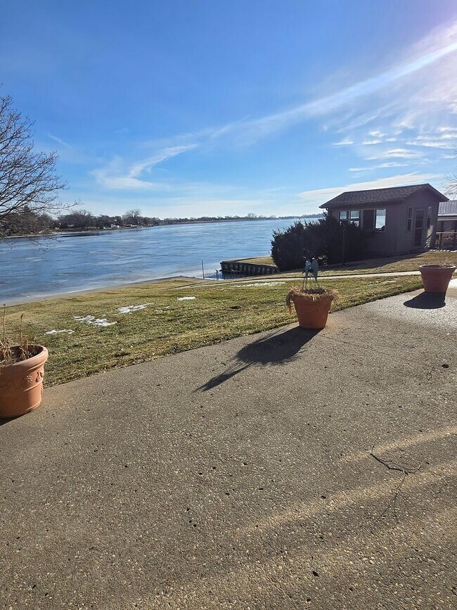Foto del edificio - Home on the Lake