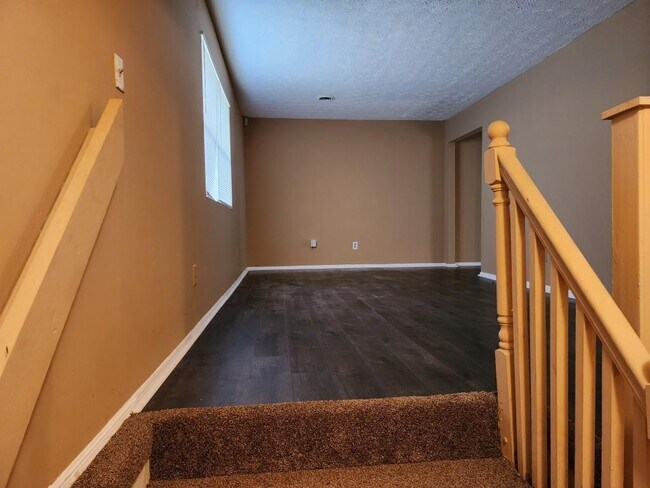 Building Photo - 2409 Fairway Cir SW