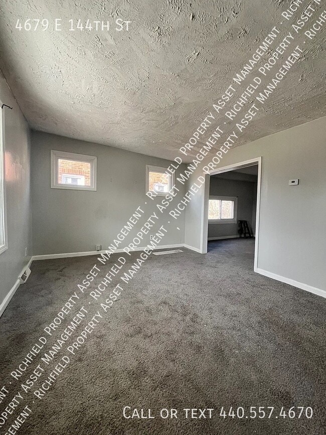 Building Photo - 4679 E 144th St