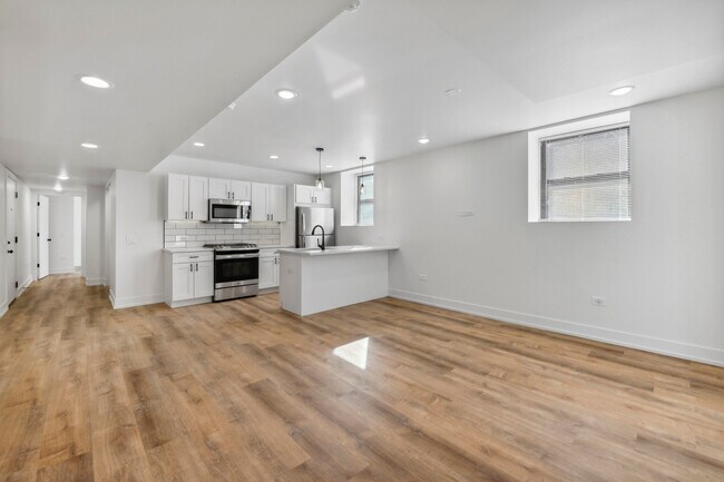 Foto del edificio - 2219 N Hamilton Ave