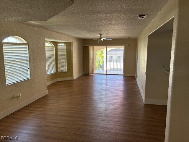 Building Photo - 5410 Chiquita Blvd S