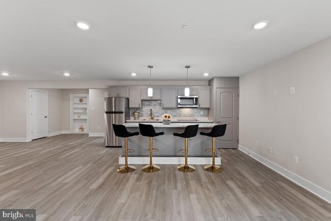 Building Photo - 5684 Lewis Carroll Dr