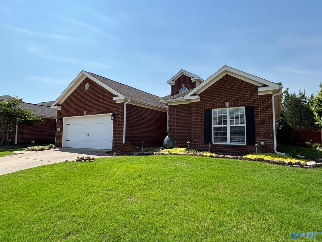 Primary Photo - 15110 Lakeside Trail SW