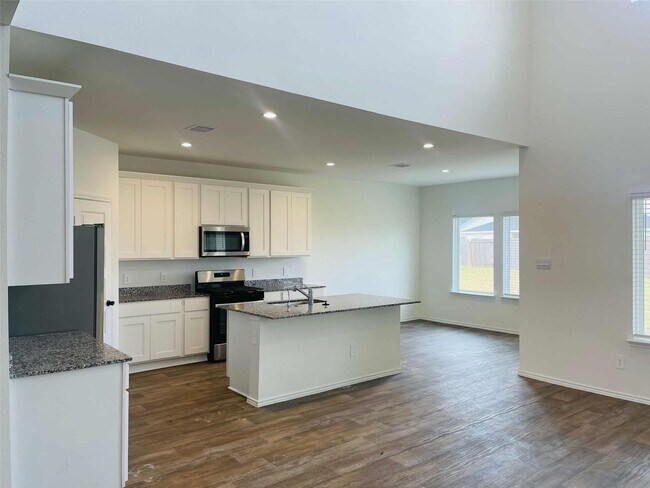 Foto del edificio - 7403 Cyn Strm St