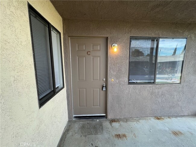 Foto del edificio - 695 Massachusetts Ave