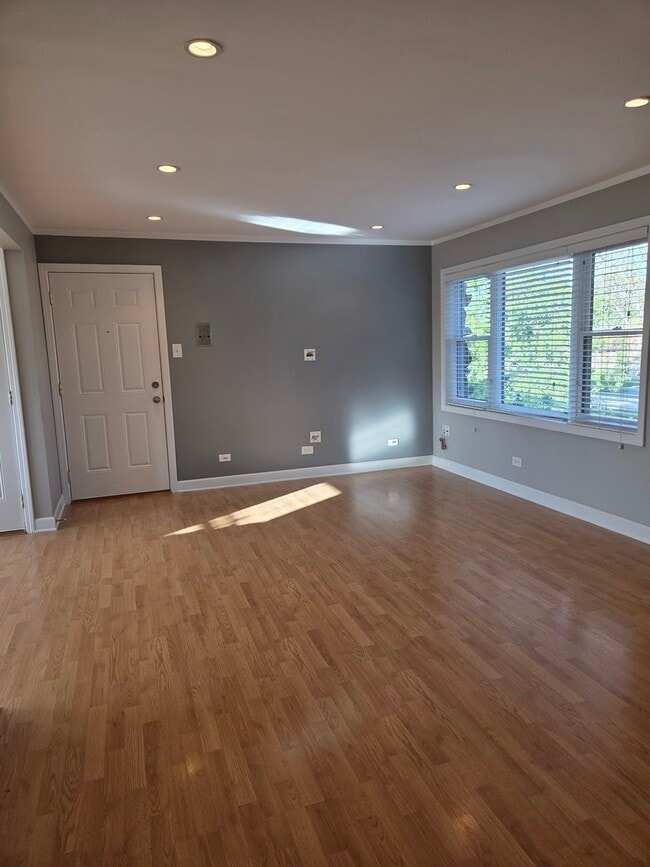 Building Photo - 6830 W Lode Dr