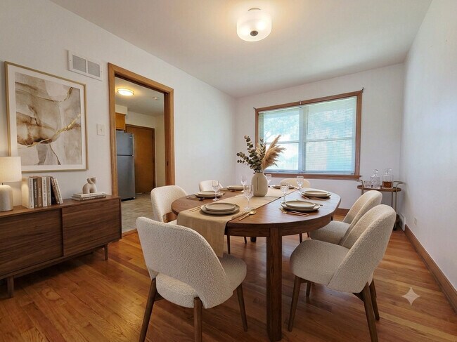 Foto del edificio - 1431 Balmoral Ave