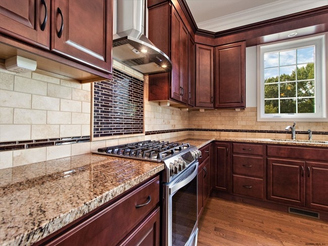 Building Photo - 13 Cider Mill Way