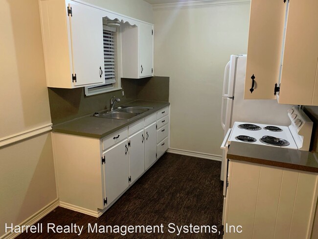 Building Photo - 2 br, 1 bath House - 3319 Wingate
