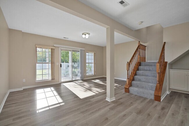 Foto del edificio - 4427 Towneside Ct