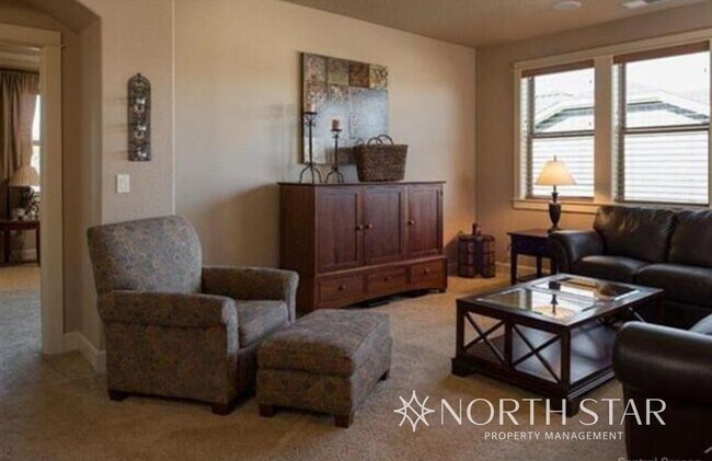 Foto del edificio - 4 Bed, 3 Bath w/ 3,030 sqft of perfection in Renaissance Ridge