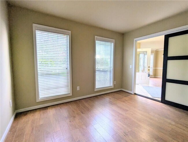 Foto del edificio - 830 Meadowsong Cir