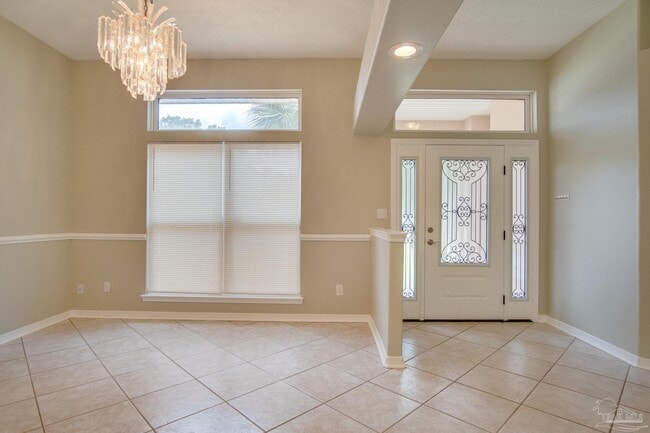 Building Photo - 2042 Hamilton Crossing Dr