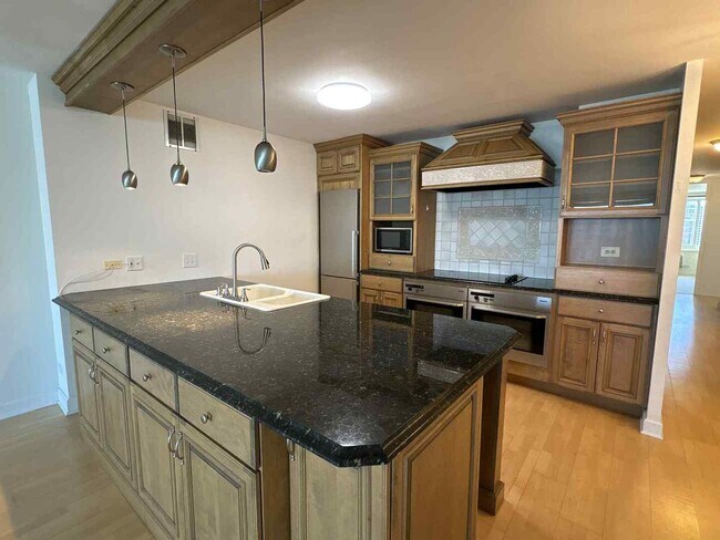 Foto del edificio - 1440 N Lake Shore Dr