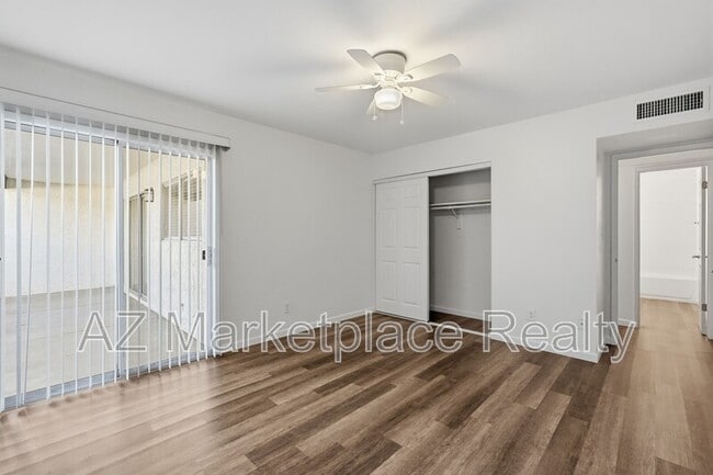 Building Photo - 1051 S Dobson Rd