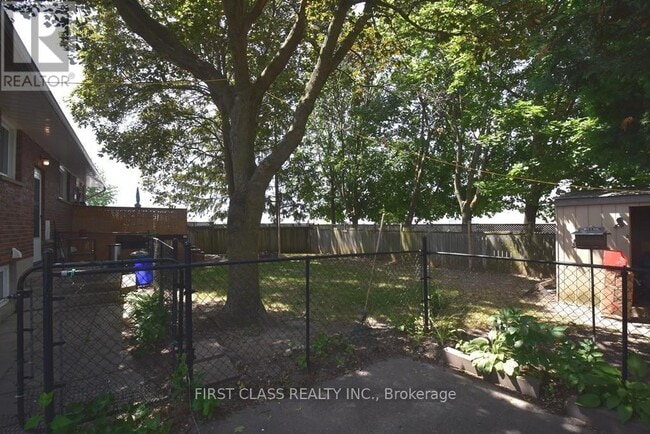 Building Photo - 108 Bowman Ave