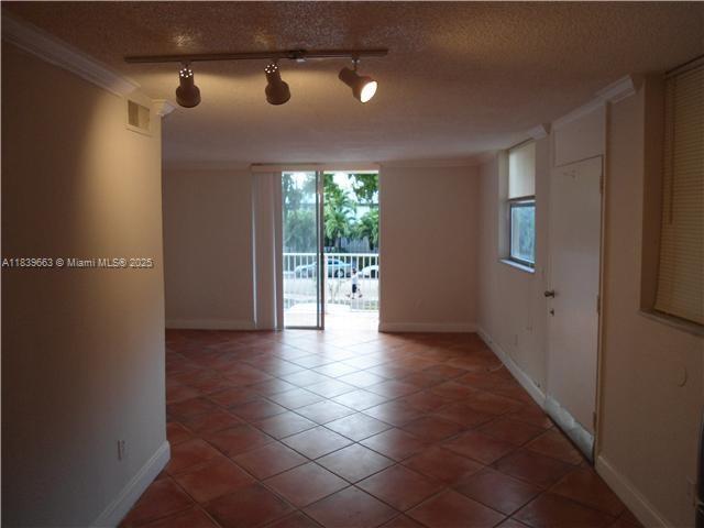 Foto del edificio - 1801 S Treasure Dr