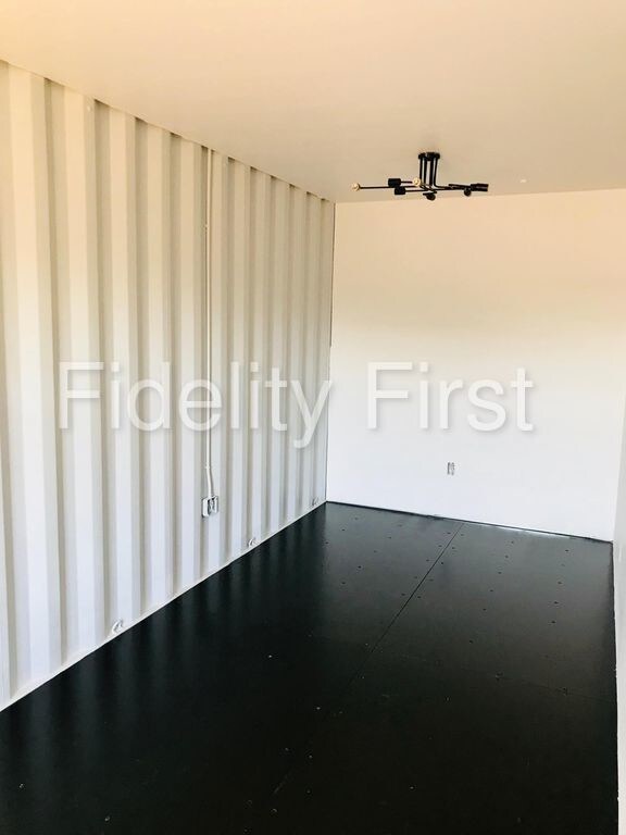 Foto del edificio - 1533 W Pierce St