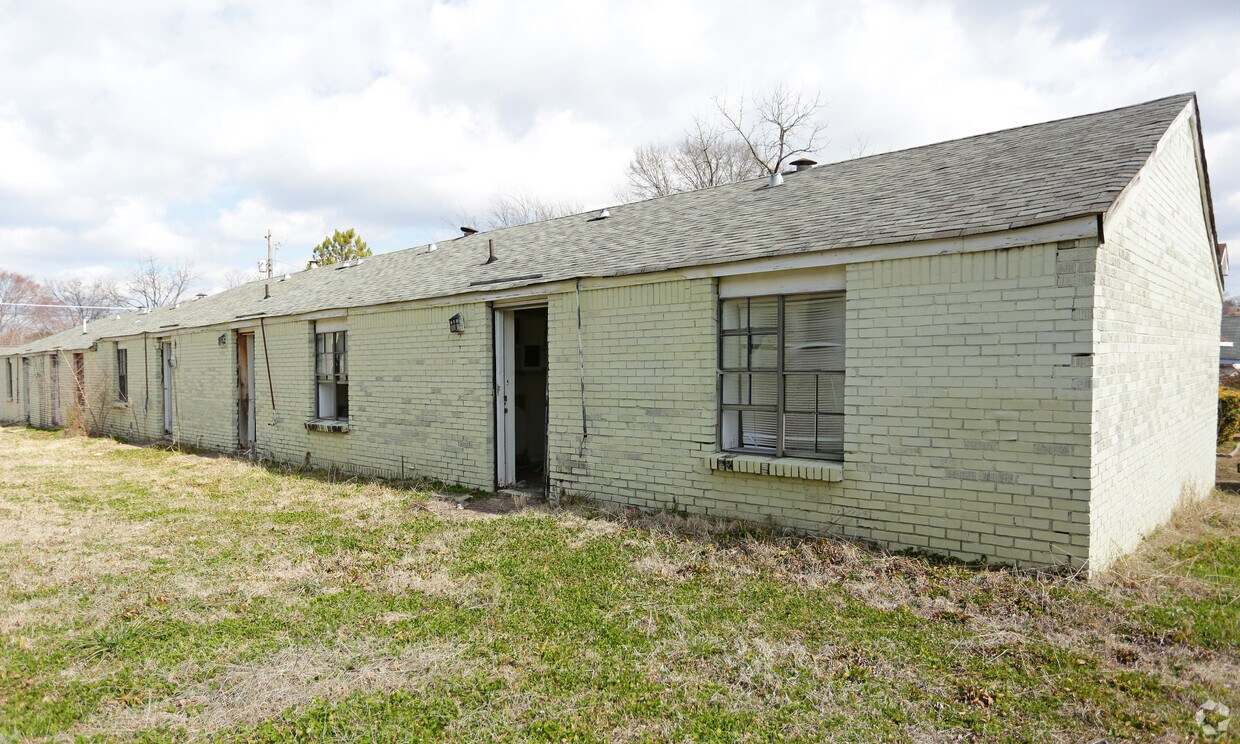 300 55th St, Fairfield, AL 35064 Apartments in Fairfield, AL