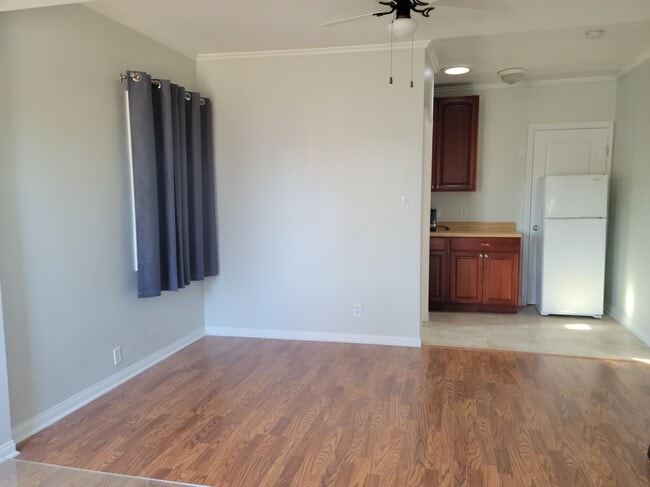 Foto del edificio - 2701 W Main St