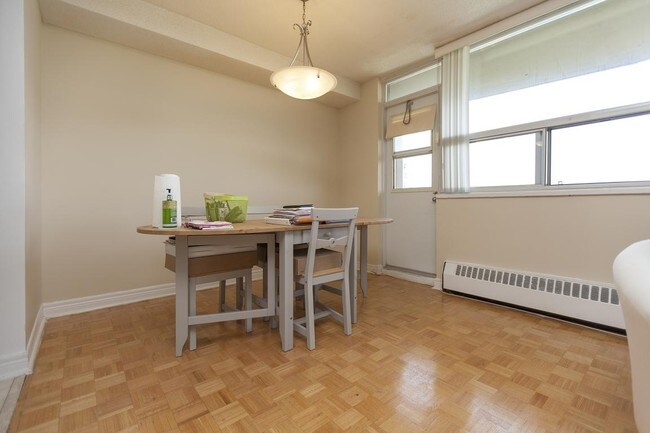 Interior Photo - Royale Towers
