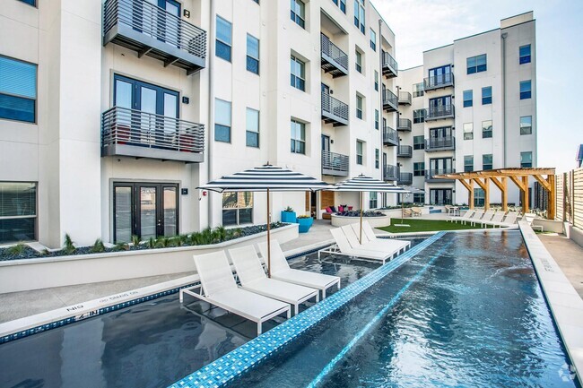 Building Photo - Bandera at Preston Hollow