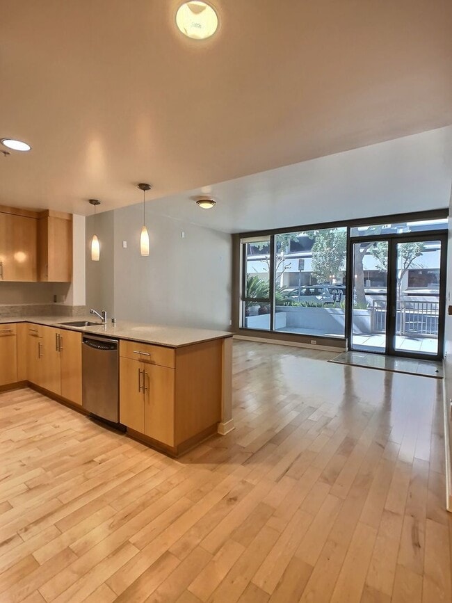 Building Photo - 38 N Almaden Blvd