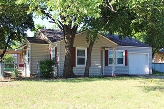 Building Photo - 5441 Thomas Ln