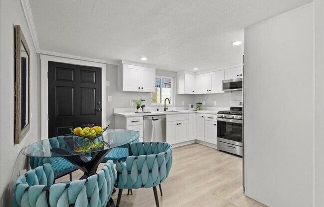 Foto del edificio - 3236 Helen St