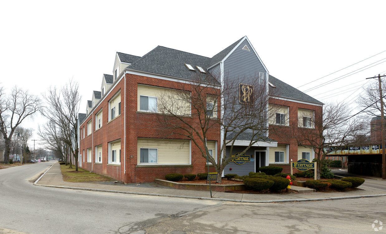 Primary Photo - Heritage Apartments