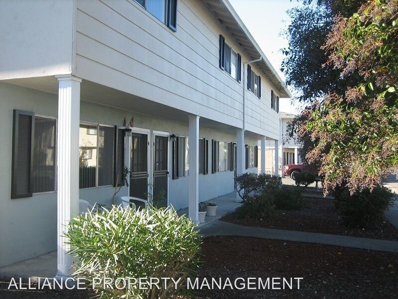 Primary Photo - 1320 Edwards Ave