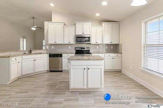 Building Photo - 4 br, 2 bath House - 2457 Belltown Dr SW