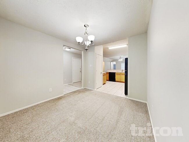 Foto del edificio - 20014 Windcroft Hollow Ln