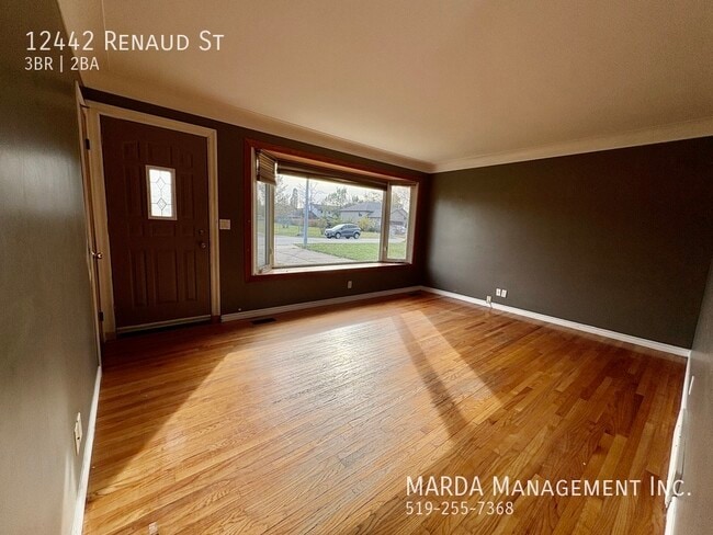 Building Photo - SPACIOUS 3 BEDROOM/1.5 BATH RANCH-STYLE HOME IN TECUMSEH + UTILITIES