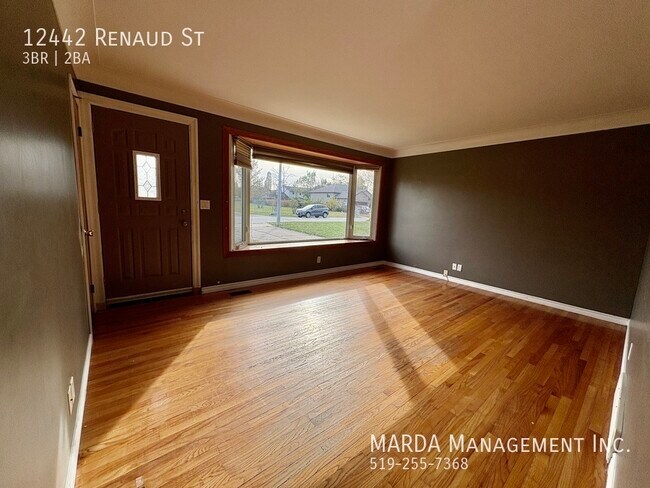 Photo du bâtiment - SPACIOUS 3 BEDROOM/1.5 BATH RANCH-STYLE HOME IN TECUMSEH + UTILITIES