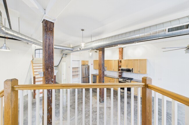 Building Photo - 28 Bayley St