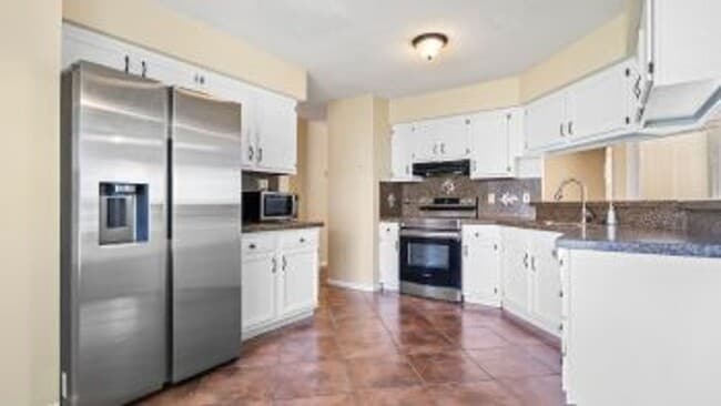 Building Photo - Welcome Home