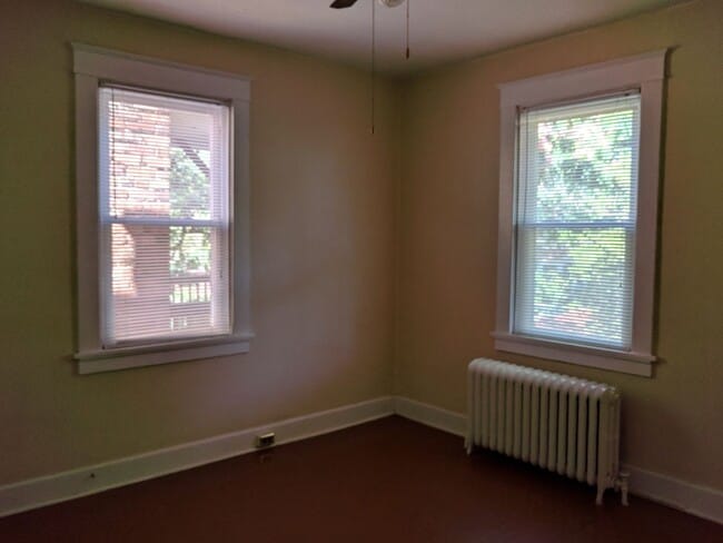 Building Photo - 118 S Colonial Ave