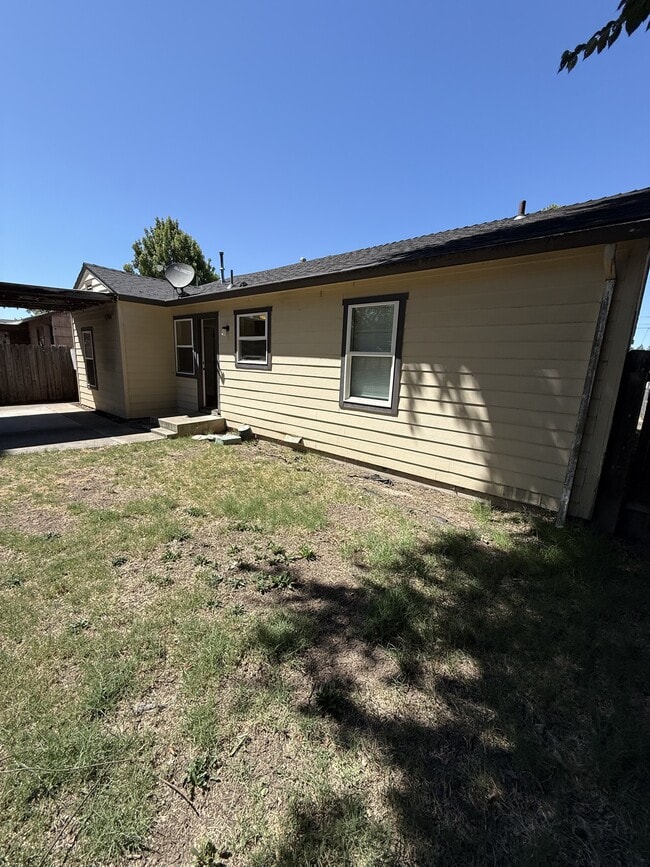 Building Photo - 1023 Murray Ave