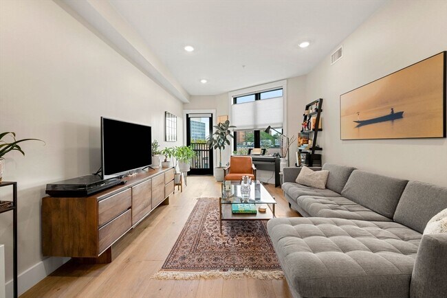 Foto del edificio - 305 Webster Ave