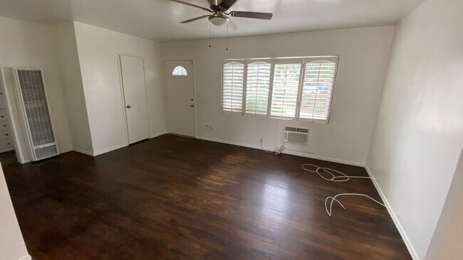 Foto del edificio - APT 6TH ST