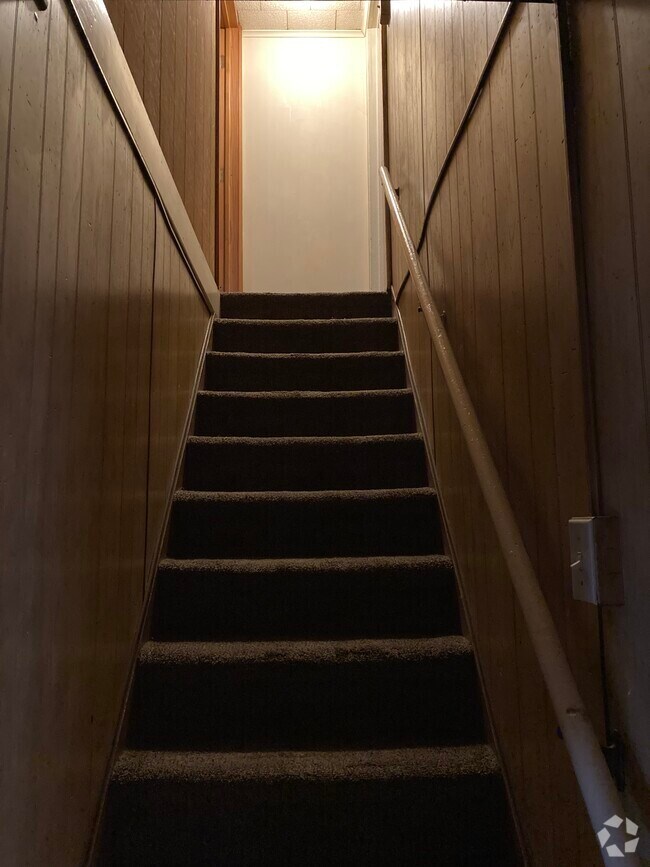 Apartments under 2,500 in Glen Lyon PA 2 Rentals