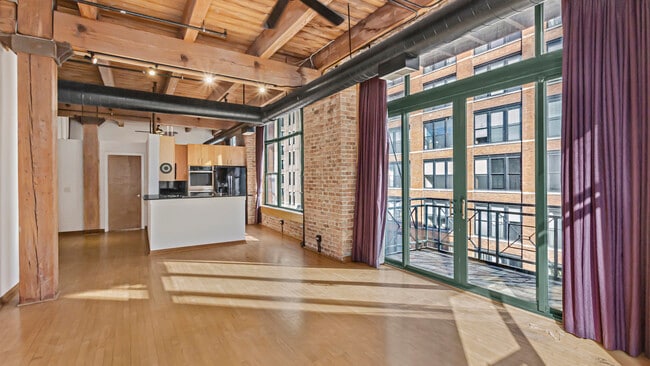 Building Photo - 701 W Jackson Blvd