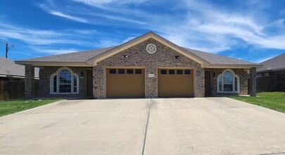 Building Photo - 5802 Aquarius Dr