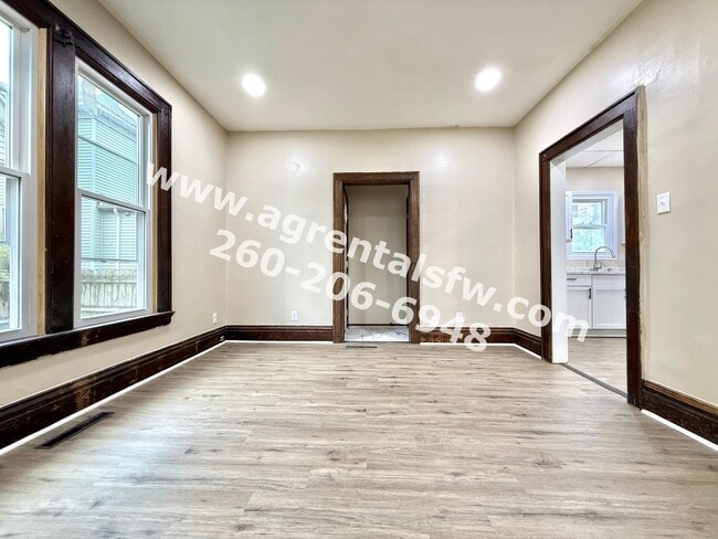 Building Photo - 1829 Broadway